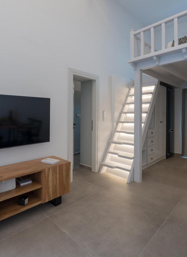 Akro Luxury Living Apartment