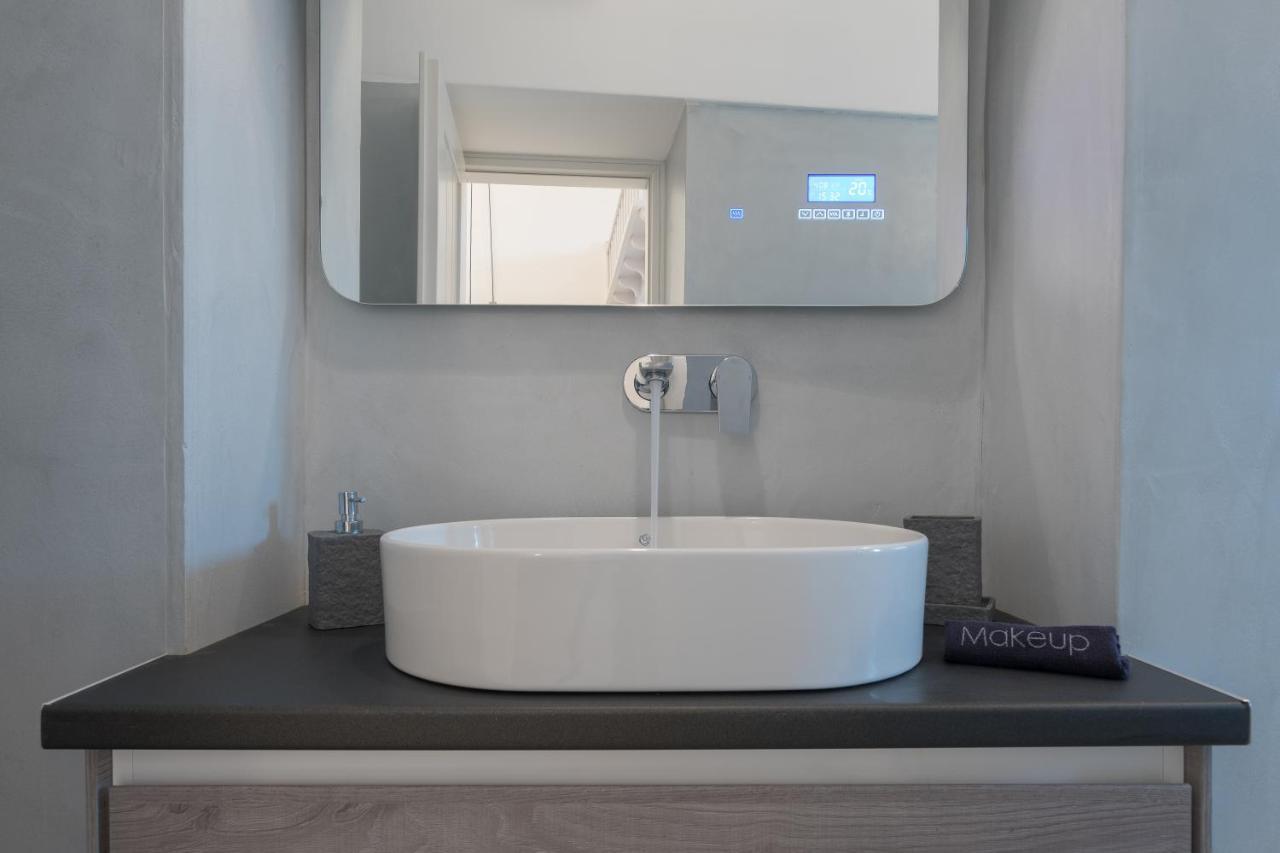 Akro Luxury Living Apartment